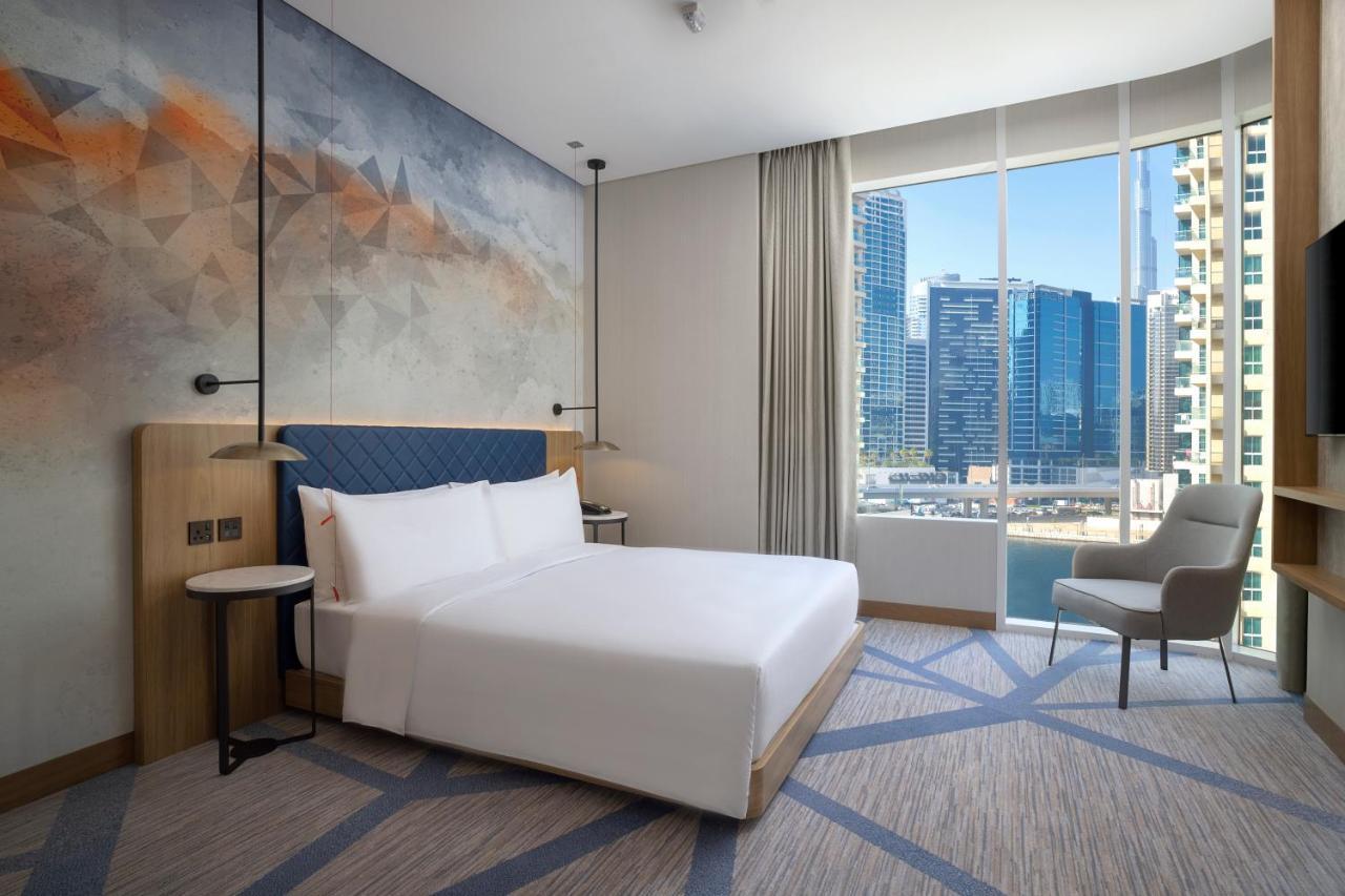 Hilton Garden Inn Dubai Business Bay Extérieur photo
