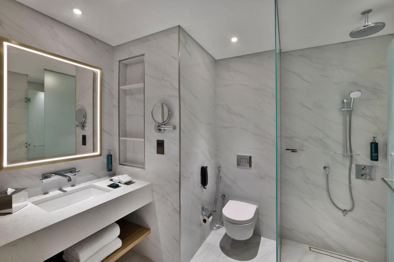Hilton Garden Inn Dubai Business Bay Extérieur photo