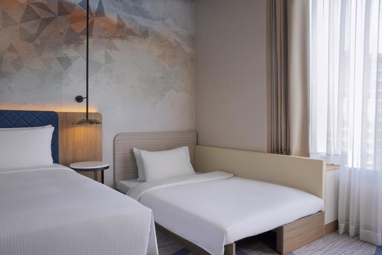 Hilton Garden Inn Dubai Business Bay Extérieur photo