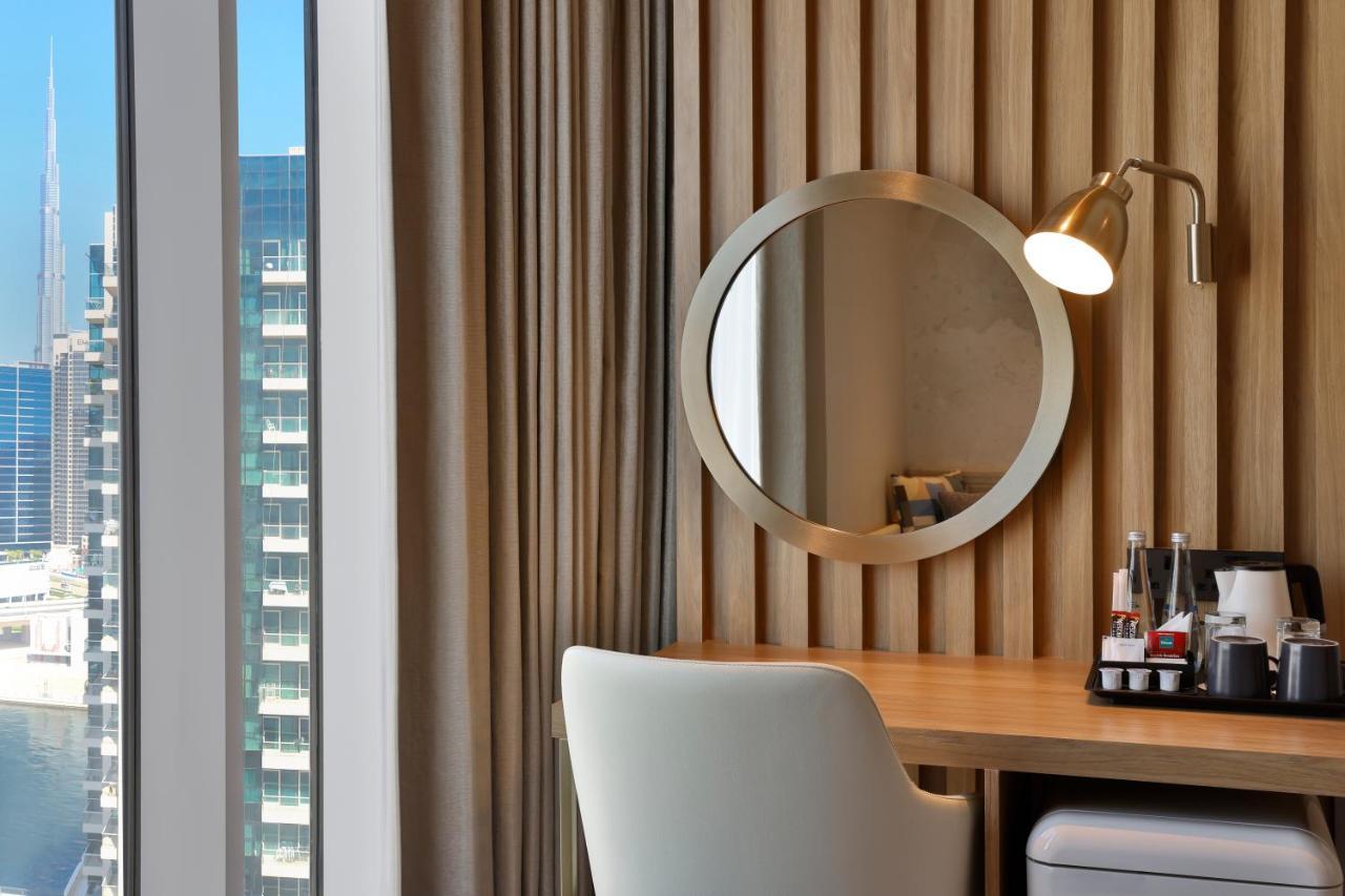 Hilton Garden Inn Dubai Business Bay Extérieur photo