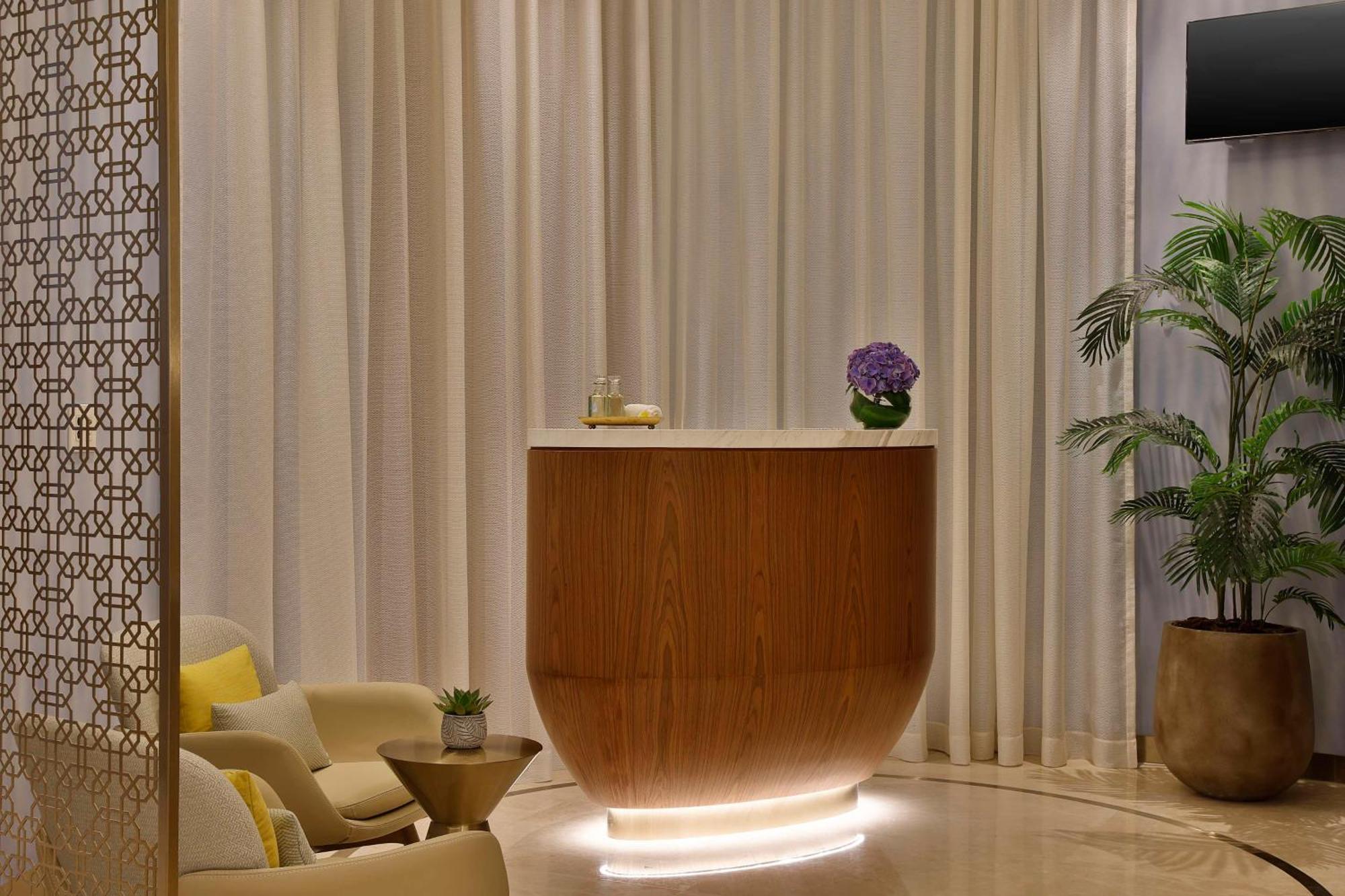 Hilton Garden Inn Dubai Business Bay Extérieur photo