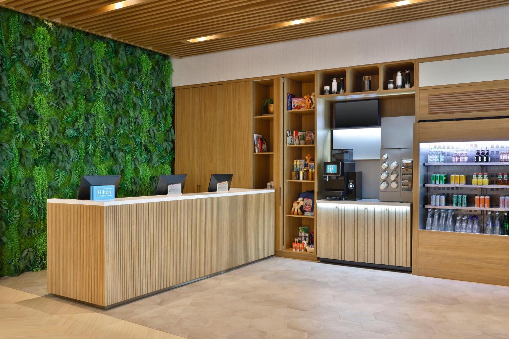 Hilton Garden Inn Dubai Business Bay Extérieur photo