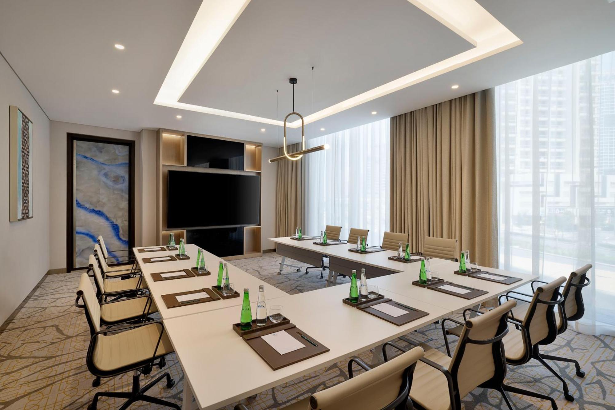 Hilton Garden Inn Dubai Business Bay Extérieur photo