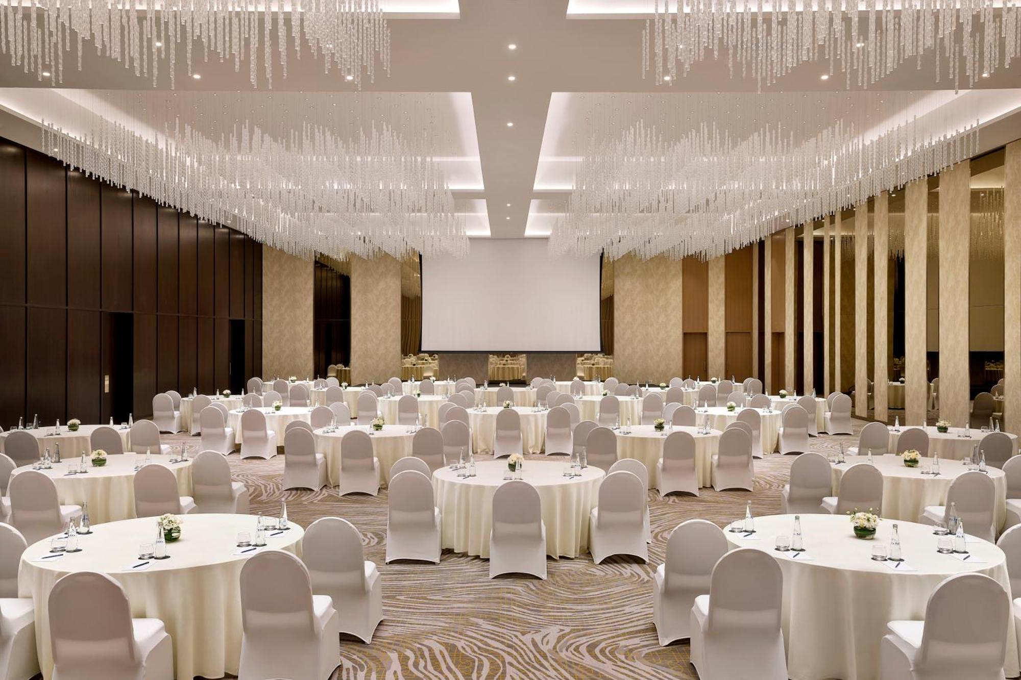 Hilton Garden Inn Dubai Business Bay Extérieur photo