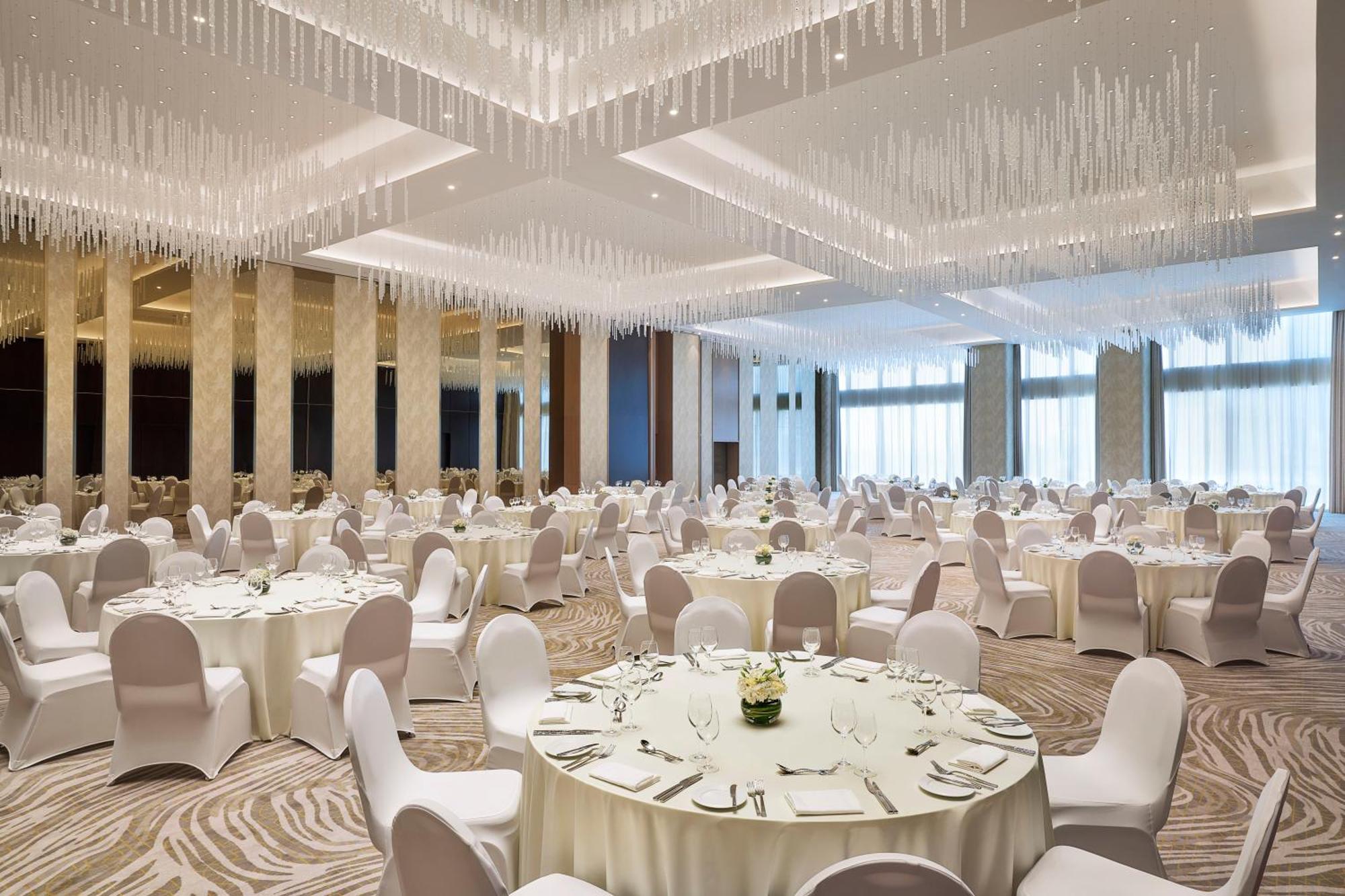 Hilton Garden Inn Dubai Business Bay Extérieur photo